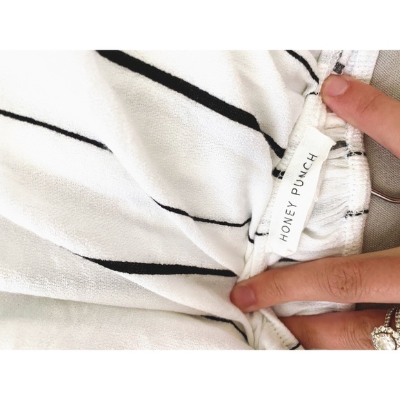 Off the Shoulder Top - Picture 3 of 3